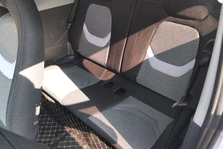 Used Chery New Energy QQ Ice Cream 2022 170km Sundae Phosphate Lithium-Ion