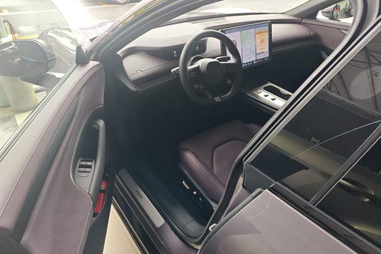 Used Xiaomi Auto SU7 2024 Rear-Drive Long-Range Intelligent Driving Version
