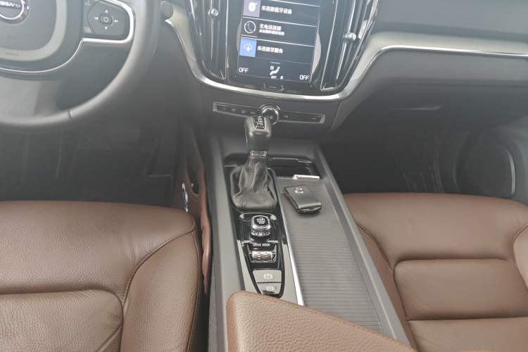 Used Volvo S60 2020 T4 Zhiyi Luxury Edition