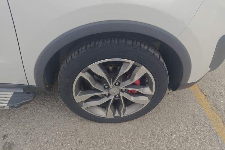 Used BAIC Changhe Q35 2016 1.5L Automatic Smart Edition Right Front Wheel Hub