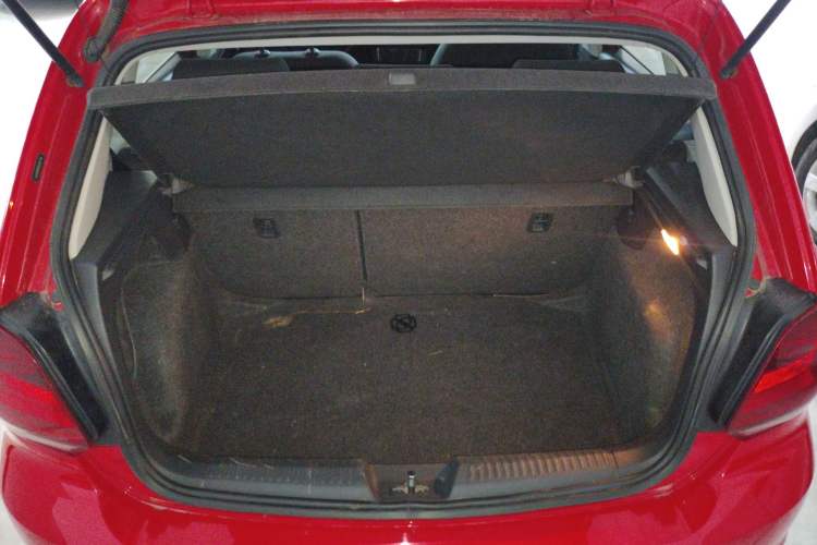 Used Volkswagen Polo 2016 1.6L Automatic Comfort Model Trunk