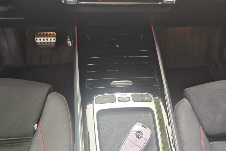 Used Mercedes-Benz GLB AMG 2024 AMG GLB 35 4MATIC Gear Lever