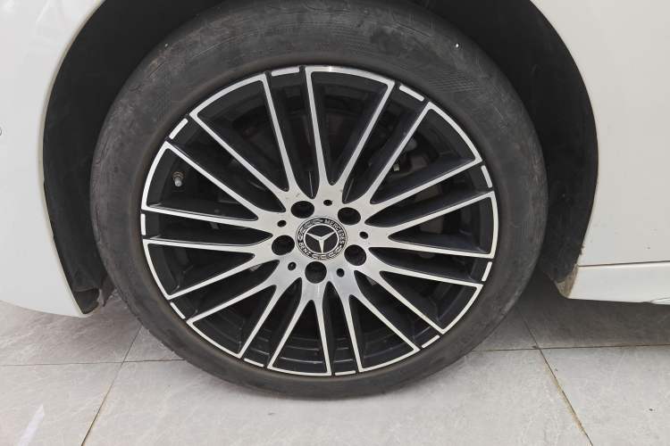 Used Mercedes-Benz C-Class 2023 C 260 L Sport Edition Left Front Wheel Hub
