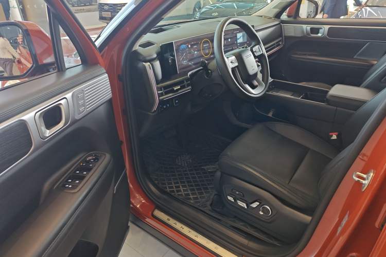 Used Hyundai Santa Fe 2024 2.0T Connoisseur Ultra Driver Seat