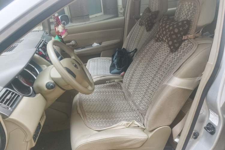 Used Nissan Tiida Sedan 2008 1.6L Manual Fashion Edition Left Front Seat