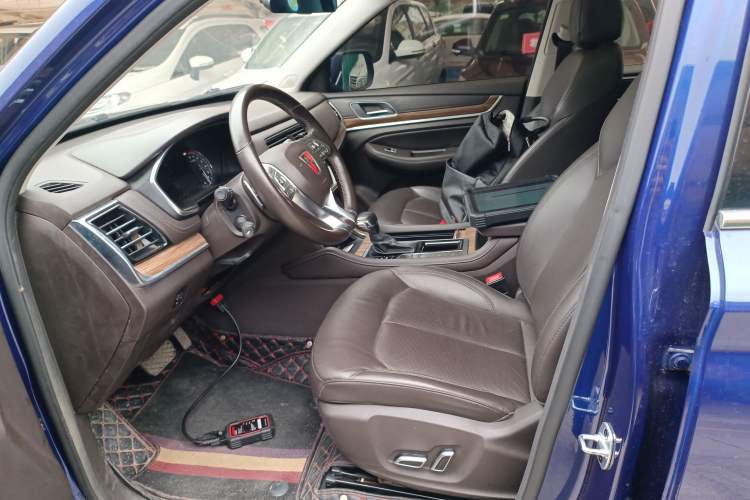 Used Roewe RX8 2018 30T Smart Connectivity Two-Wheel Drive Flagship Edition