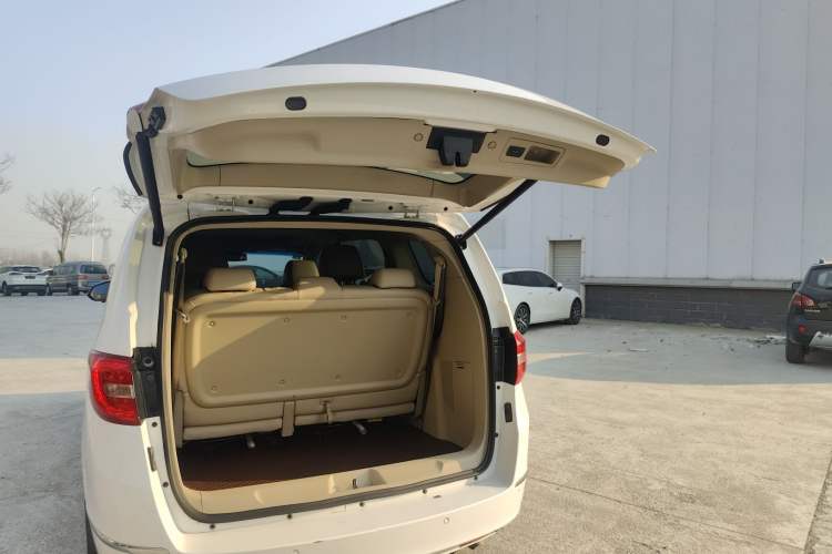 Used Buick GL8 2018 28T Luxury Model China VI Standard
