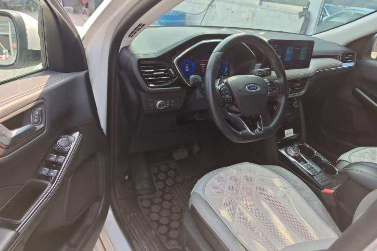 Used Ford Escape 2020 EcoBoost 245 Four-Wheel Drive Luxury Edition