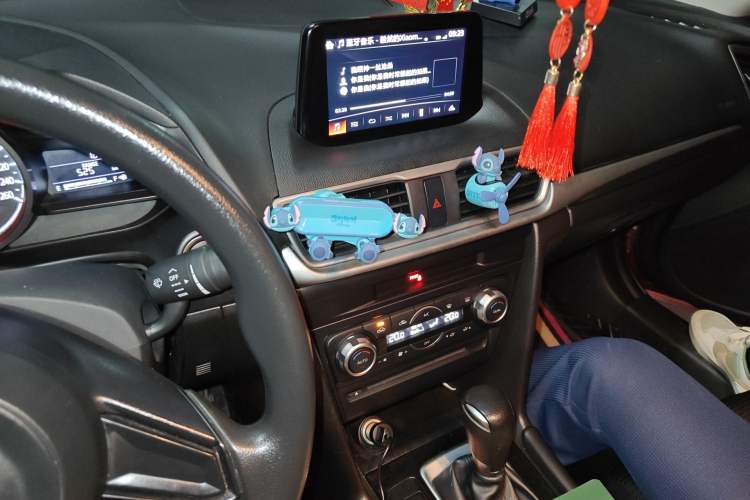 Used Mazda 3 Axela 2019 Cloud-Controlled Sedan 1.5L Automatic Luxury Model China VI Standard Audio And AC Panel