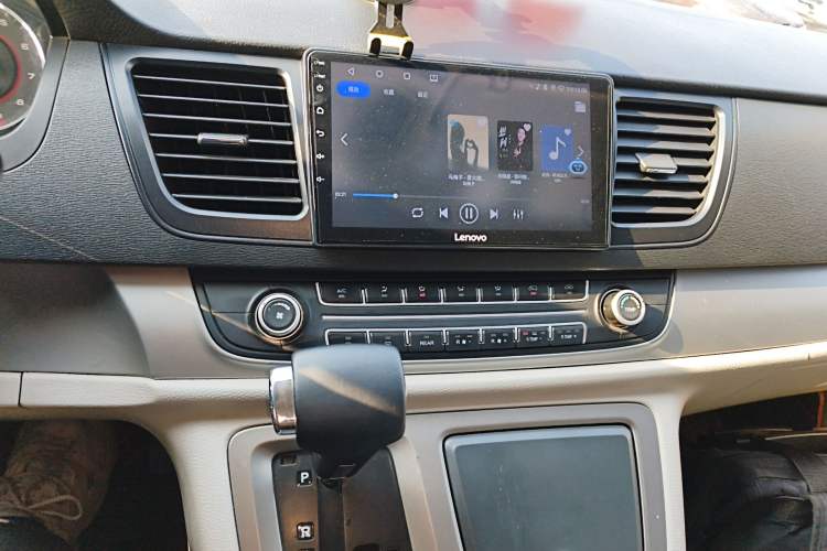 Used SAIC MAXUS G10 2014 2.0T Automatic Elite Edition