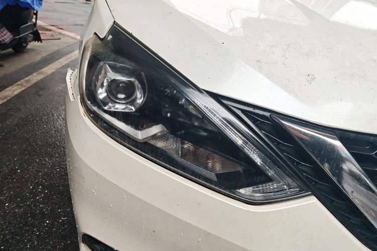 Used Nissan Sylphy 2016 1.6 XL CVT Luxury Edition Right Front Headlight