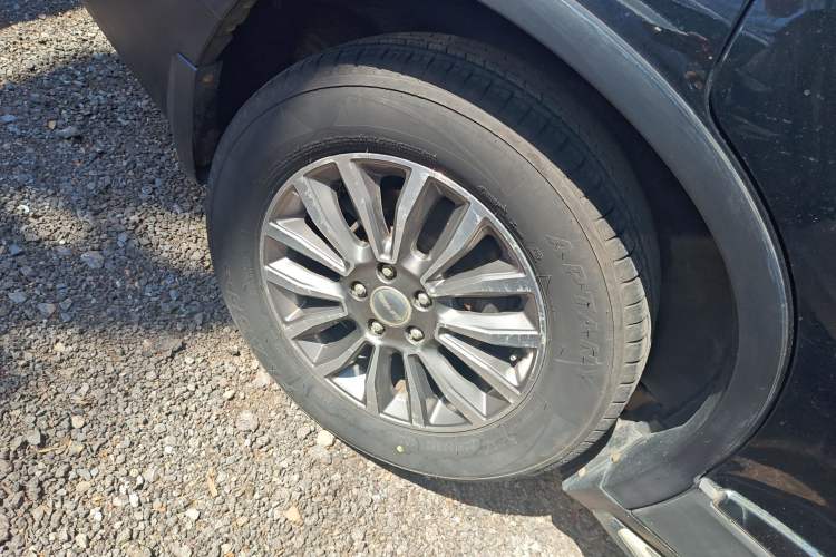 Used Haval H6 2015 Sport Edition 1.5T Automatic Two-Wheel Drive Luxury Model Right Rear Wheel Hub