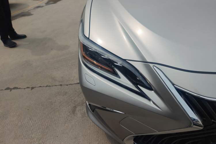 Used Lexus ES 2018 260 Luxury Edition China V Standard