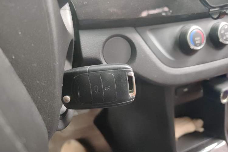 Used Baojun 310 2017 1.5L Manual Fashion Model