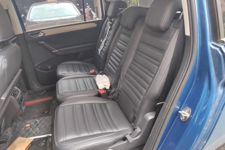 Used Volkswagen Touran 2018 Volkswagen Touran L 280TSI DSG Comfort Edition 7 Seats China VI Standard Left Rear Seat