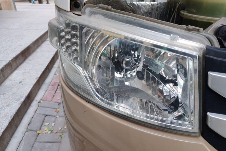 Used Foton Scenic G7 2017 2.0L Long-Wheelbase Commercial Van High Roof 2 Seats 4Q20M