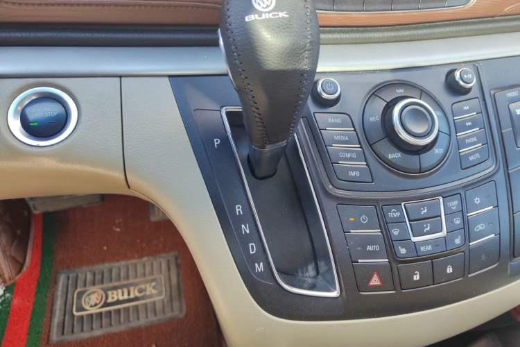 Used Buick GL8 2014 3.0L GT Luxury Business Haoya Edition