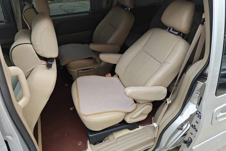 Used Buick GL8 2014 2.4L Classic Edition