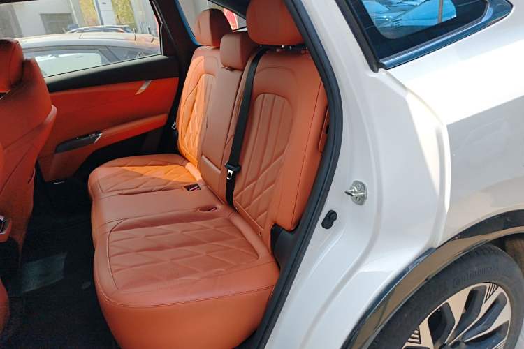 Used CHANGAN CS75 PLUS 2025 4th Generation UItra 2.0T New Blue Whale Smart Intelligent Powertrain Version