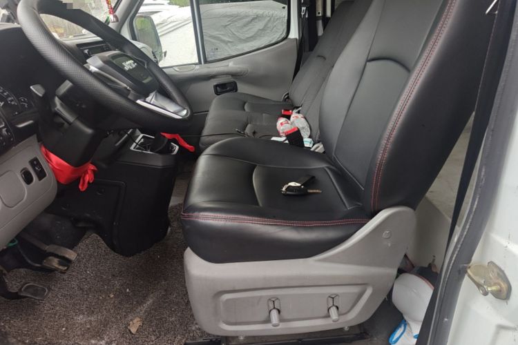 Used JMC Transit 2017 2.8T Commercial Version Short Wheelbase Mid-Roof 6/7/8-Seater JX493 Left Front Seat