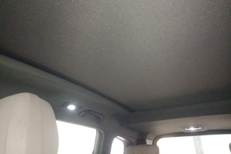 Used Chery Tiggo 8 PLUS 2025 290TGDI DCT Prestige 5-Seater Headliner