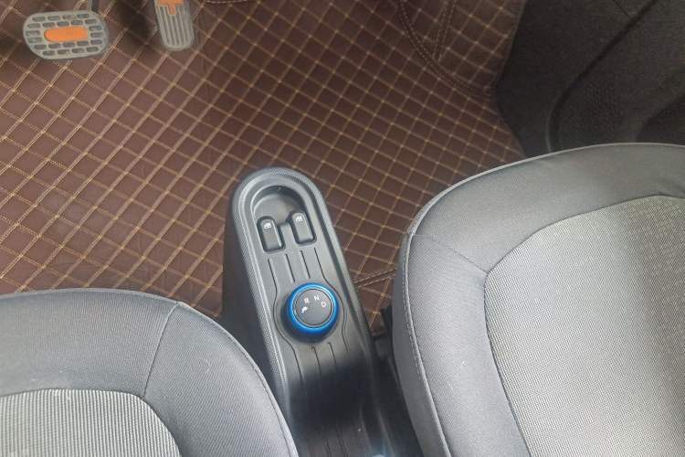 Used Wuling Hongguang MINIEV 2020 Freedom Version Lithium Iron Phosphate Gear Lever