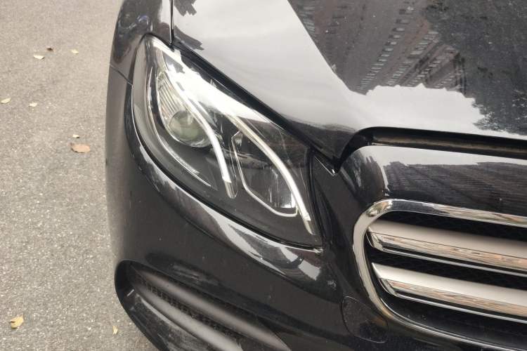 Used Mercedes-Benz E-Class 2016 E 300 L Sporty and Stylish Model