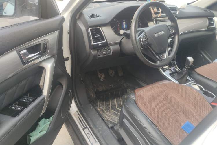 Used Haval H2 2016 Red-Label 1.5T Manual Two-Wheel Drive Luxury Model