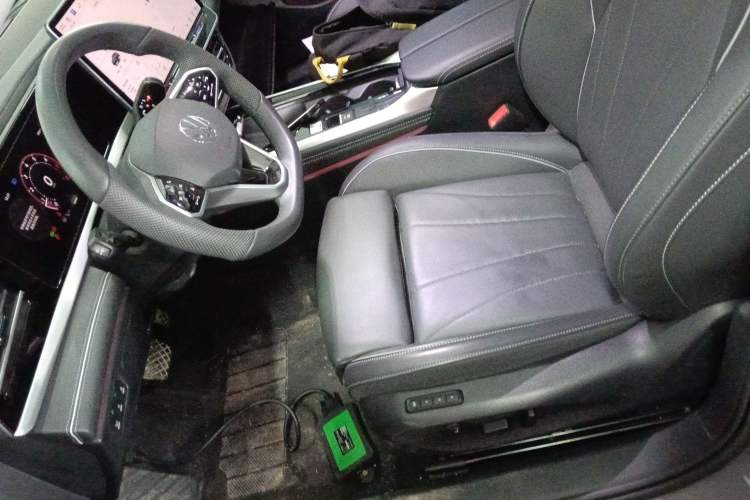 Used Volkswagen Passat 2025 Pro 380TSI Dragon Supreme Edition
