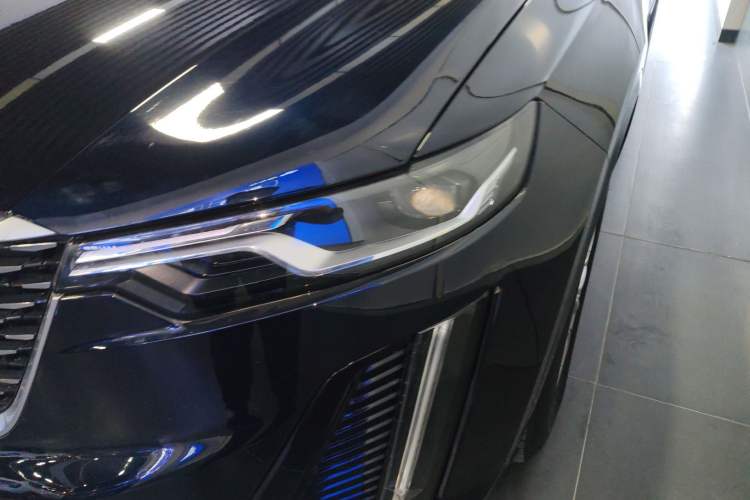 Used Cadillac XT6 2022 2.0T Six-Seater Four-Wheel-Drive Luxury Version