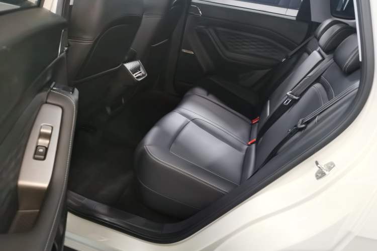 Used Wuling Xingyun 2023 2.0L DHT Flagship Edition
