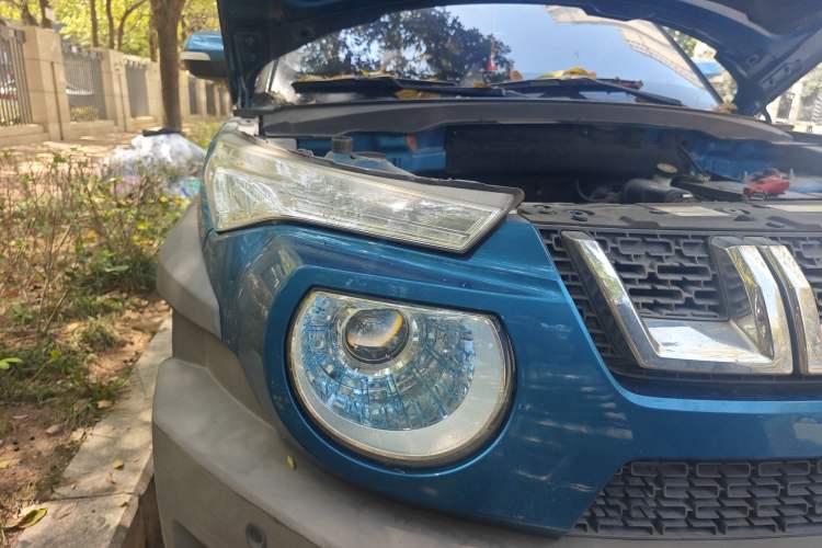 Used BAIC Off-Road BJ20 2016 1.5T CVT Luxury Model Right Front Headlight