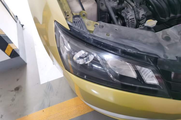 Used Geely Auto Emgrand 2014 Hatchback 1.5L Manual Elite Model Right Front Headlight