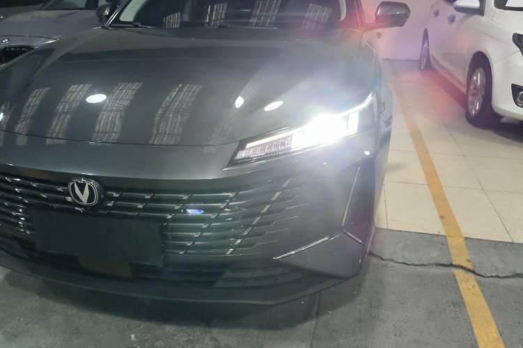 Used CHANGAN Eado 2025 Blue Whale 1.5T 500Bar Prestige Model
