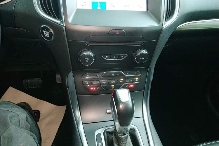 Used Ford Edge 2018 EcoBoost 245 Two-Wheel-Drive Titanium 7-Seater China VI Standard
