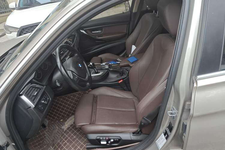 Used BMW 3 Series 2019 320Li Fashion Model
