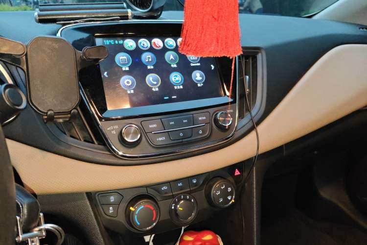 Used Chevrolet Monza 2020 320 Automatic Enjoyment Edition Audio And AC Panel