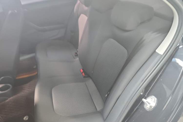 Used Volkswagen Santana 2019 1.5L Automatic Fashion Edition China VI Left Rear Seat