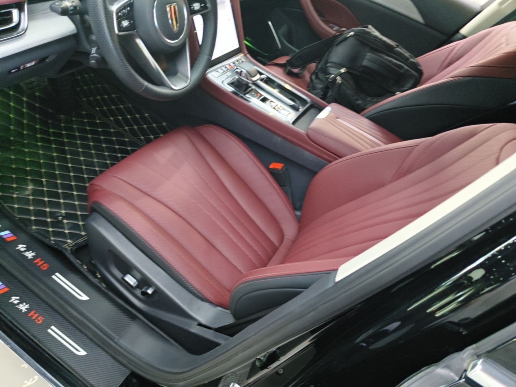 Hongqi H5 2025 1.5T DCT Qiyun 500 000th Unit Commemorative Edition — снимка 19