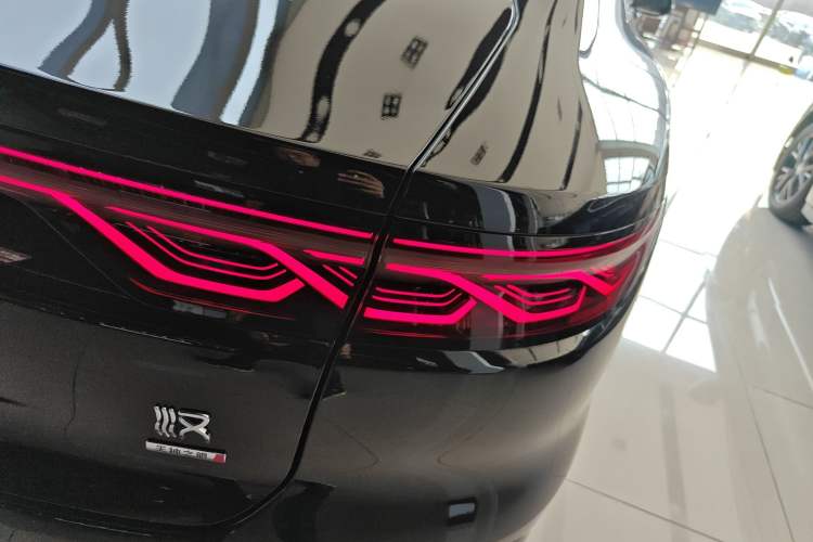 Used BYD Han 2025 DM-i Intelligent Driving Edition 125KM LiDAR Flagship Model