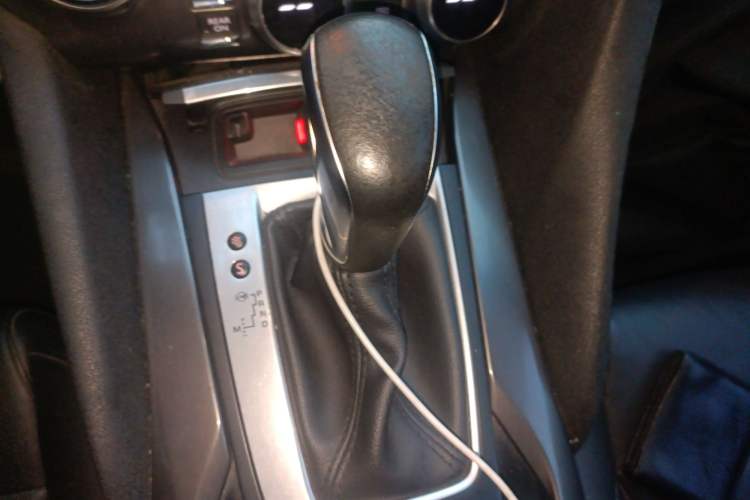 Used DS 5 2015 1.6T Elegant Edition THP160 Gear Lever