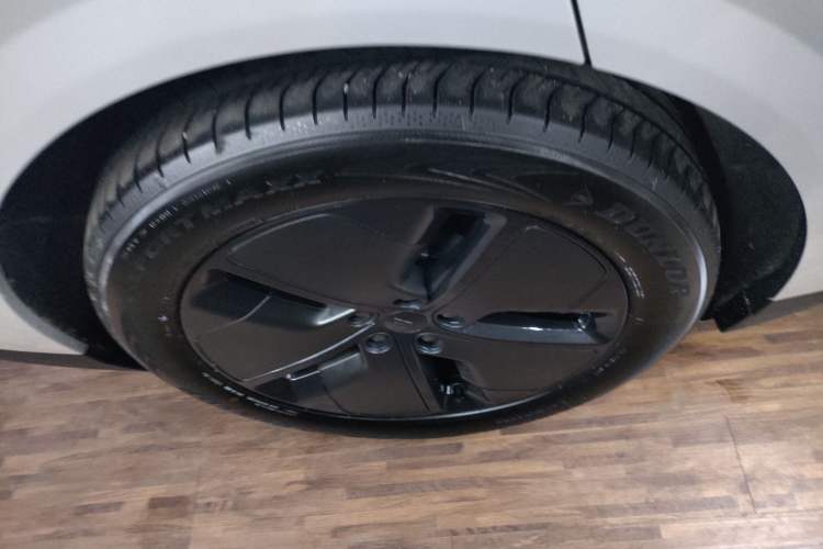 Used Li Auto i6 2025 Model Two-Wheel-Drive Standard Type
