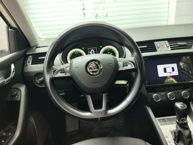 Used Skoda Octavia 2022 1.5L Automatic Comfort Edition — 10