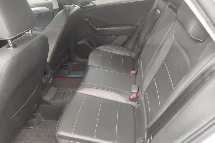 Used Volkswagen T-ROC 2019 230TSI DSG Two-Wheel Drive Advanced Version China V Standard