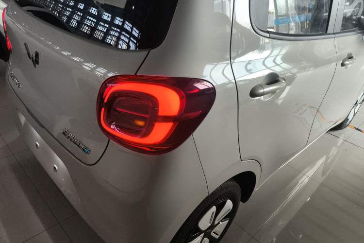 Used Wuling Hongguang MINIEV 2025 Four-Door Version Advanced Edition
