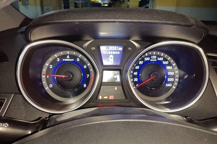 Used Hyundai Elantra (5th Generation / Langdong) 2015 1.6L Automatic Luxury Model
