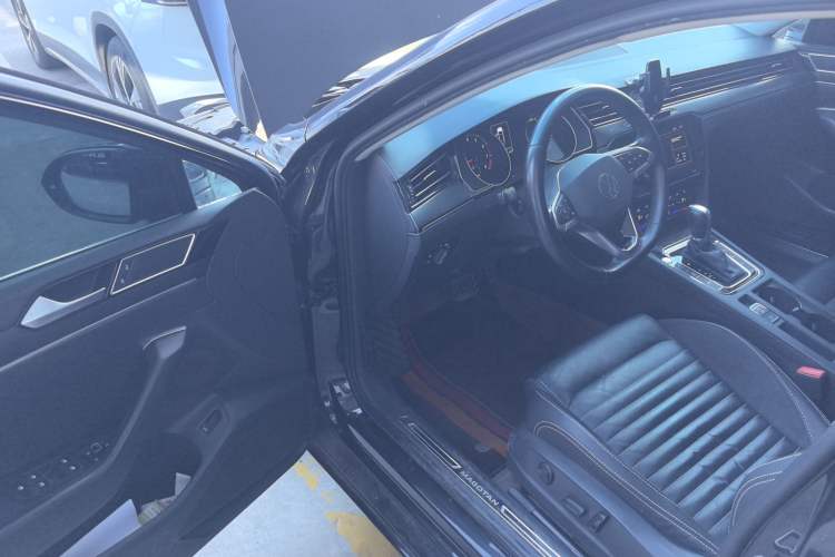 Used Volkswagen Magotan 2020 330TSI DSG Leading Model Driver Seat