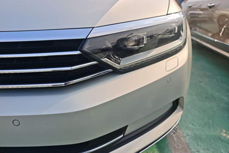 Used Volkswagen Magotan 2018 330TSI DSG Luxury Model
