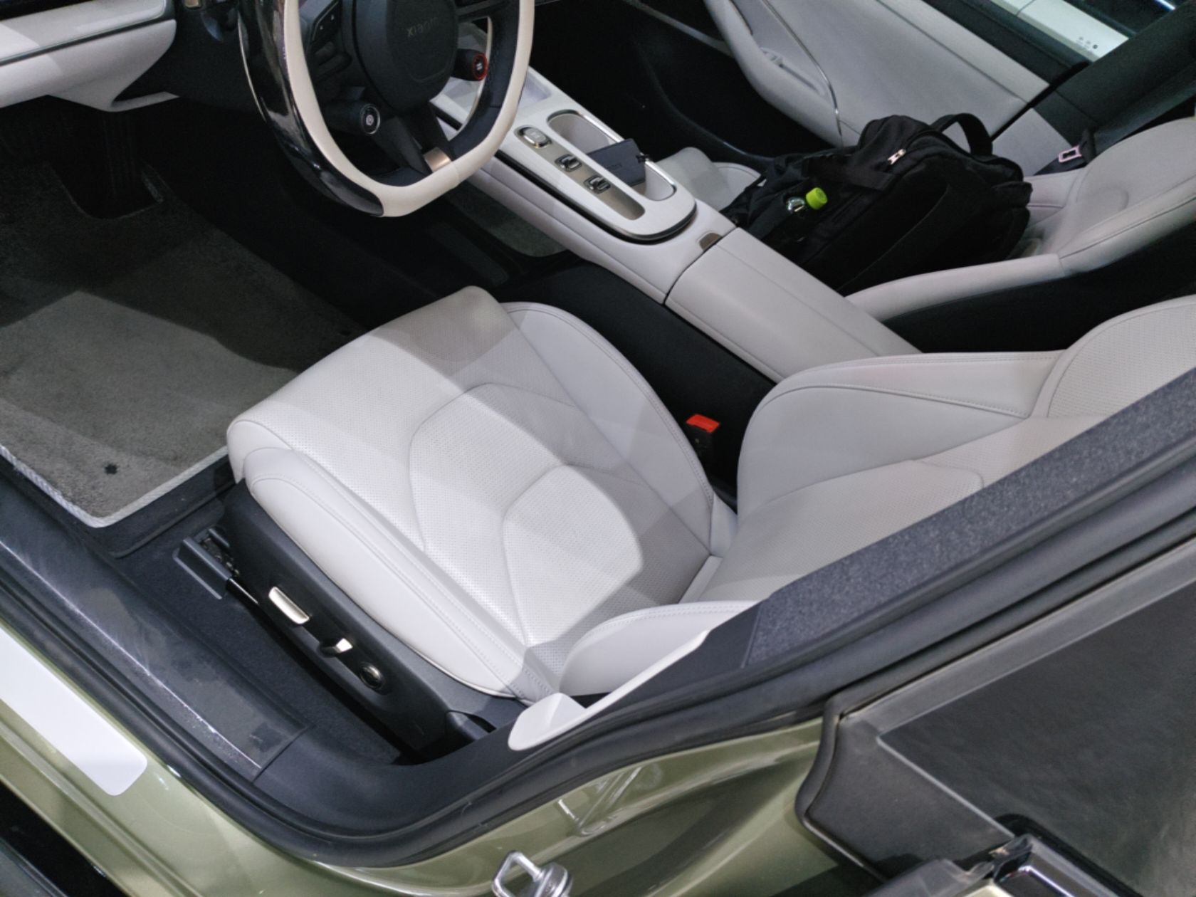 Xiaomi Auto SU7 2024 Rear-Drive Long-Range Intelligent Driving Version — снимка 17