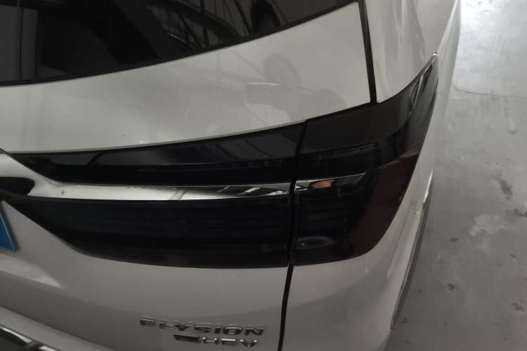 Used Honda Elysion 2022 2.0L eHEV Luxury Edition
